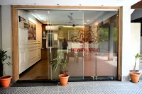 Hotel Divi Grand - 2-Star