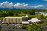 DoubleTree by Hilton Hotel Oak Ridge-Knoxville - parking