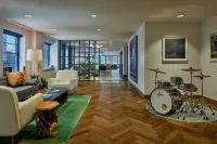 Renaissance Saint Elm Dallas Downtown Hotel - 4-Star