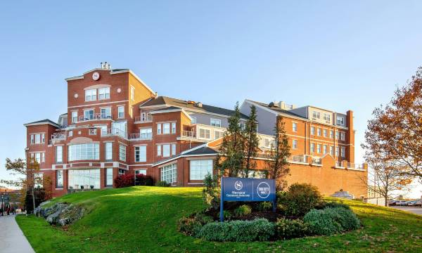 Sheraton Portsmouth Harborside Hotel