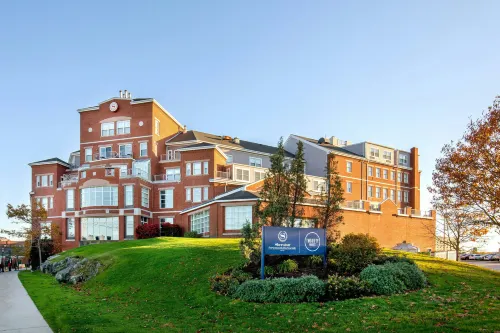 Sheraton Portsmouth Harborside Hotel - 4-Star