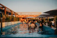The Social Hub Toulouse - Pool