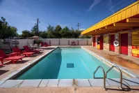 Apache Motel - piscine