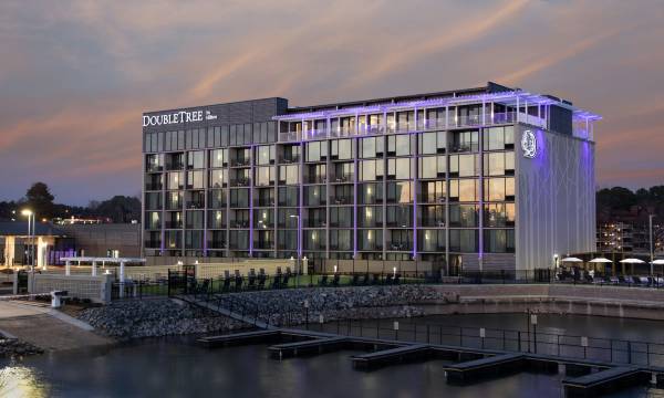 Doubletree by Hilton Hot Springs