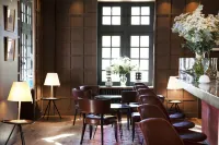 Relais de Chambord - Small Luxury Hotels of the World - parking