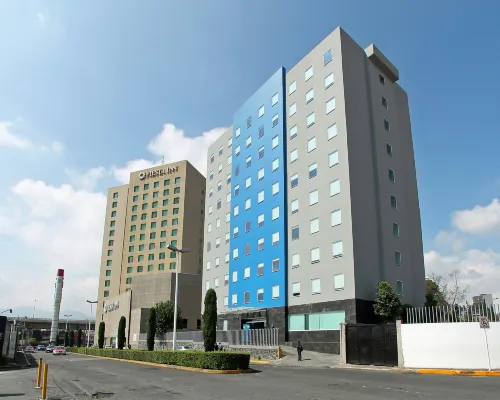 One Ciudad de México Periférico Hotels near Azteca Stadium