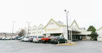 Superior Inn Hotel and Conference Centre Thunder Bay - parking