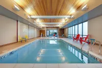 Home2 Suites by Hilton Yakima Airport - Swimmingpools