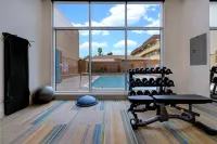 Holiday Inn Express & Suites GLENDALE DOWNTOWN by IHG - Gym