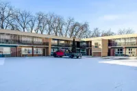 Devils Lake Inn by OYO Near Devils Lake Regional Airport - Pet friendly