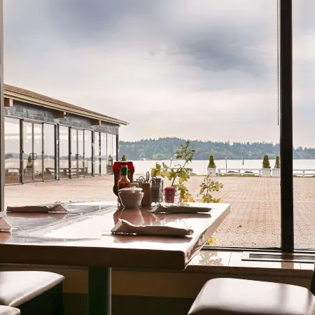 Best Western Plus Silverdale Beach Hotel