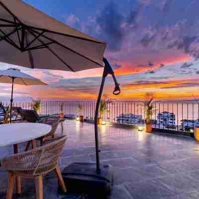 Ocean Breeze 2BR | A/C & Sea Views Others