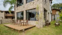 Cozy Ground Floor Studio at Praia do Rosa Prn0001 - Wifi