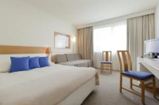 Novotel Mâcon Nord – Porte de Bourgogne Hotel di 