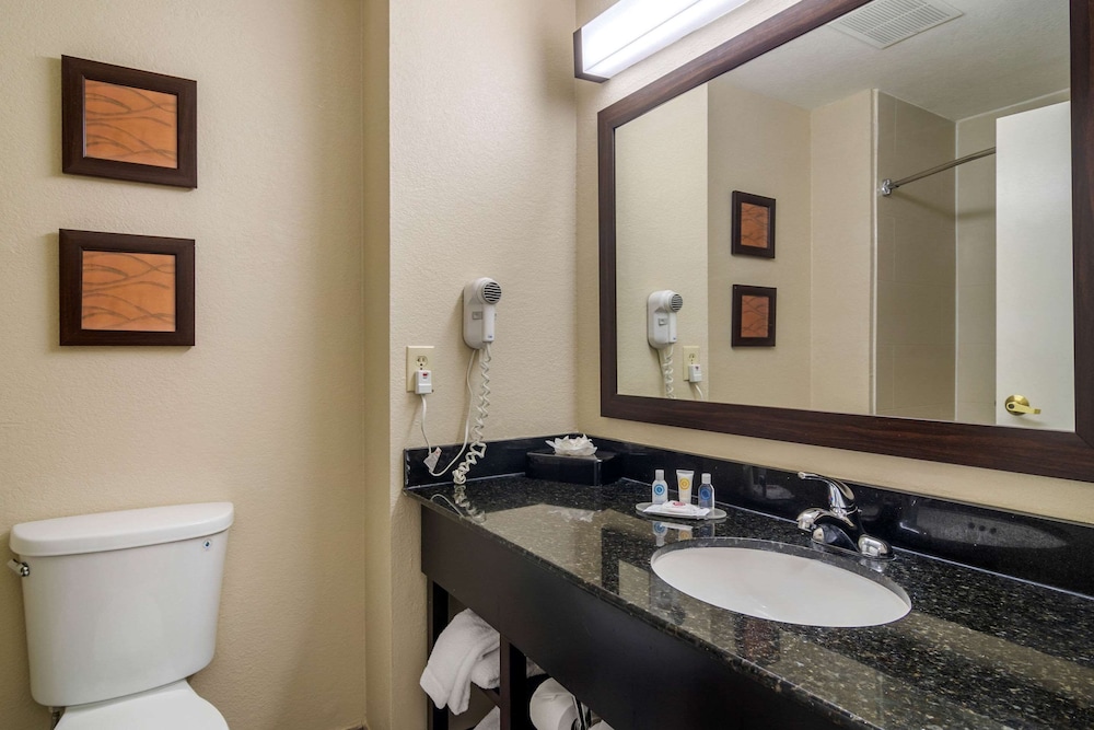 Comfort Inn & Suites Galleria