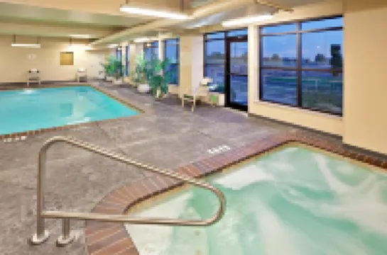 Holiday Inn Express & Suites Pasco-Tricities by IHG