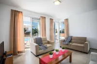 Villa White Daisy