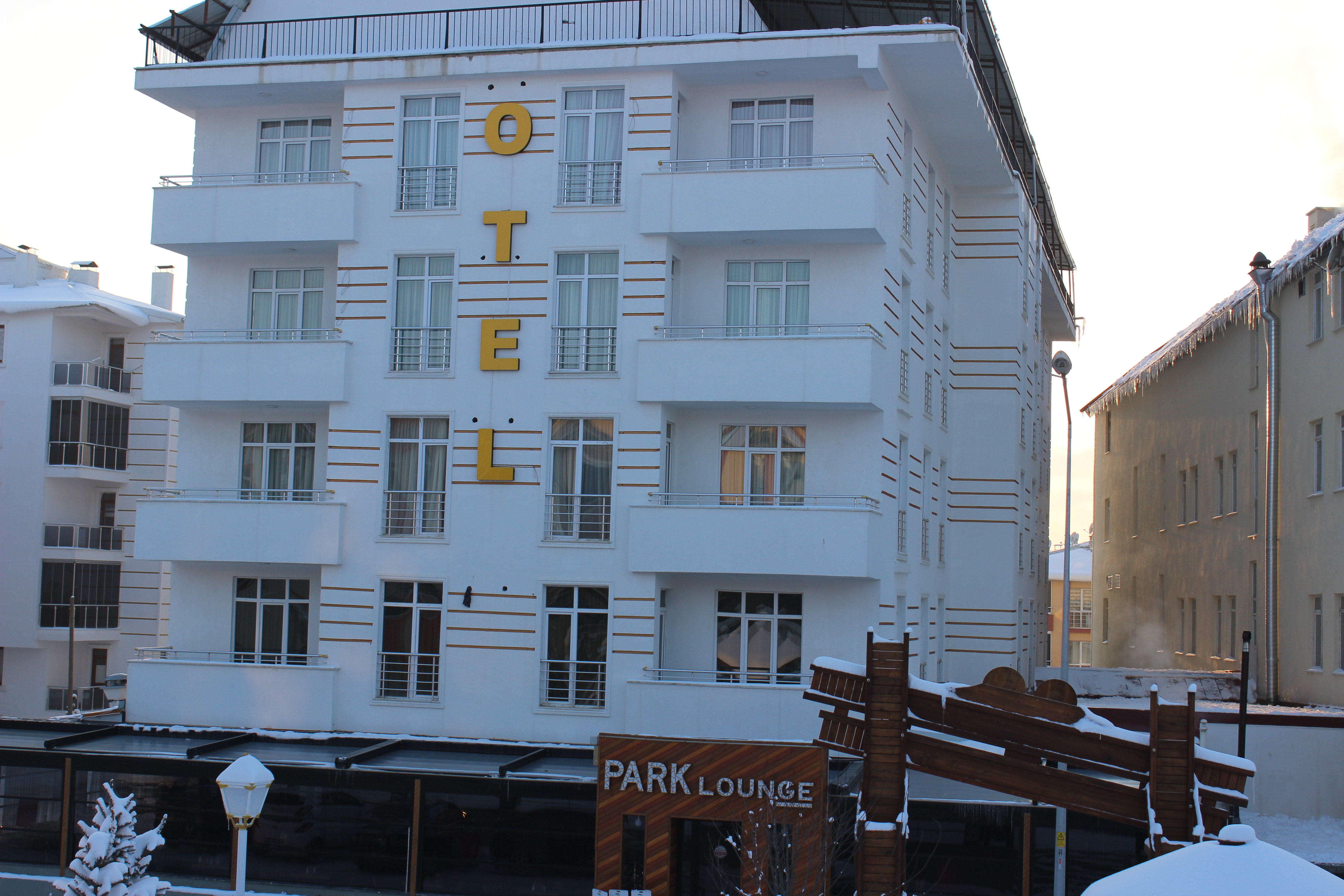 Borapark Otel (Borapark Hotel)