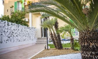 Exclusive Room "Tramontana room" - A Stone's Throw from the Sea