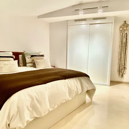 Luxury Apartment Overlooking Javea Bay and Mountains