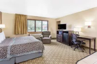 Days Inn & Suites by Wyndham Waterloo Hotel di Waterloo