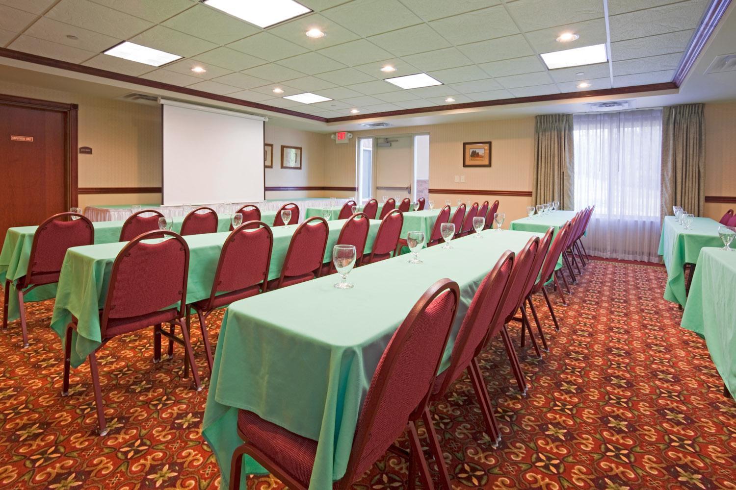 Holiday Inn Express & Suites Wausau, an Ihg Hotel