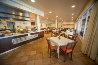 Aparthotel Holiday Center - Aamiainen