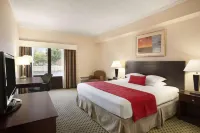 Ramada by Wyndham Newark/Wilmington Hotel di Newark