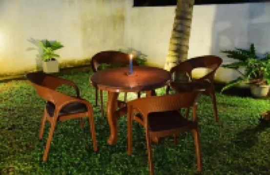 White Villa Airport Transit Hotel