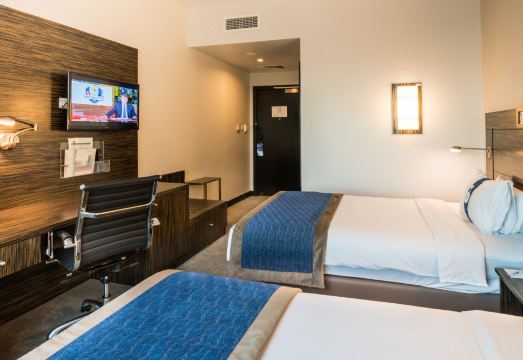 Holiday Inn Express Dubai, Jumeirah 대표 이미지