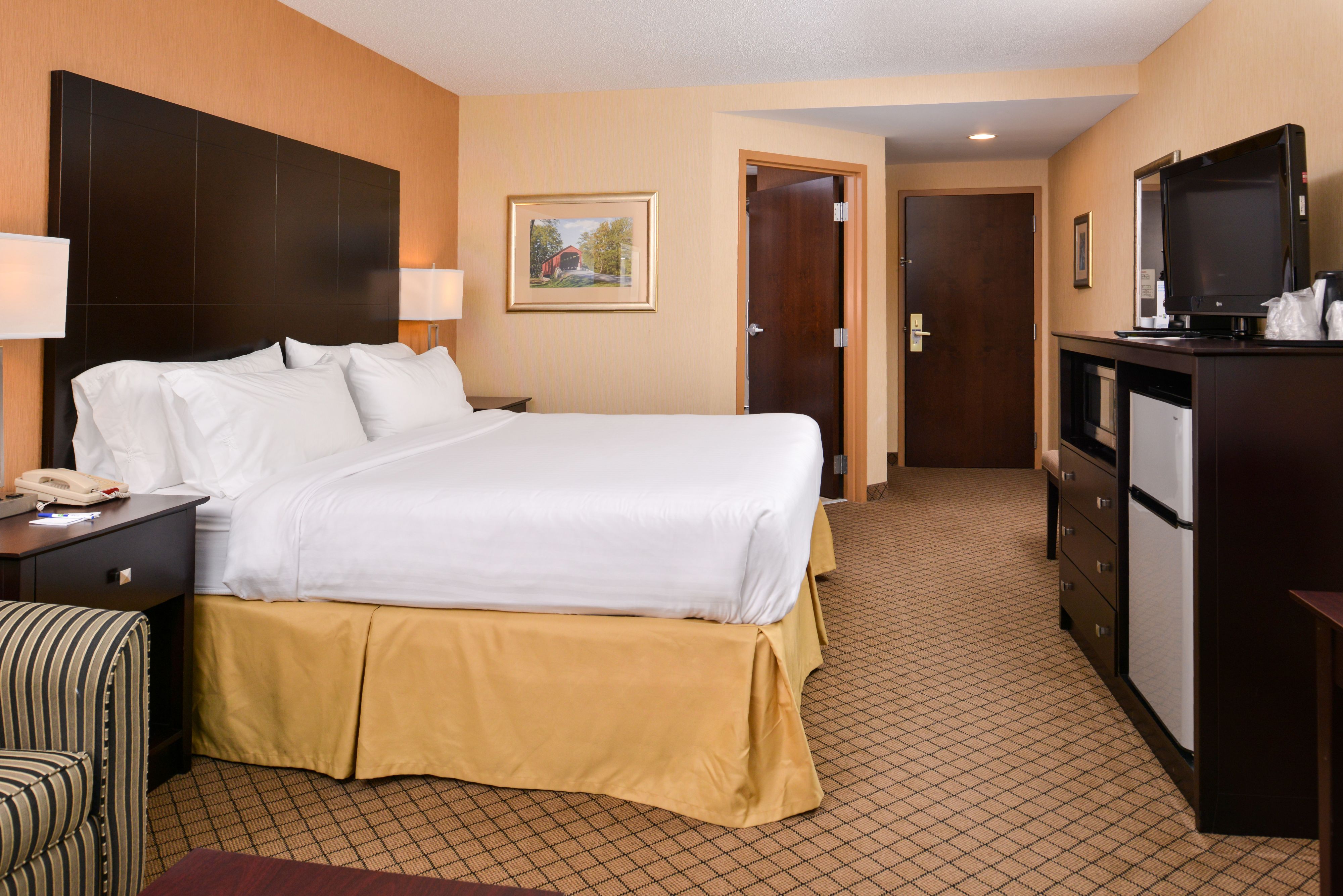 Holiday Inn Express Lewisburg - New Columbia, an Ihg Hotel