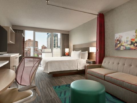 Home2 Suites by Hilton Chicago River North