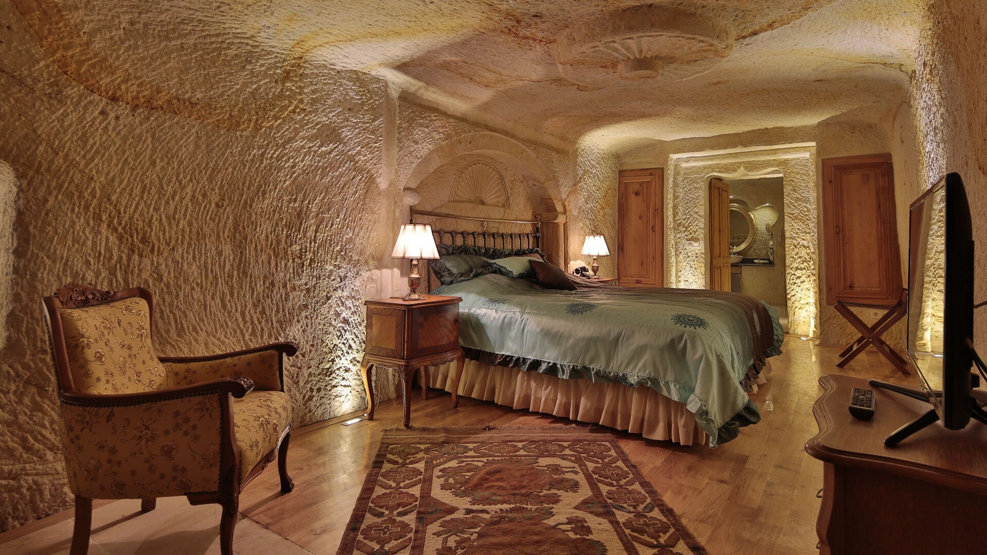 Golden Cave Suites