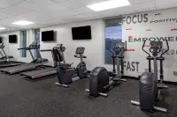 Ramada by Wyndham Hartford North / Bradley Airport - Gym