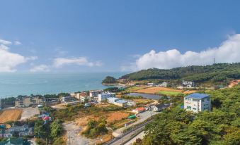 Taean (Anmyeondo) Indigo Nine Pool Villa