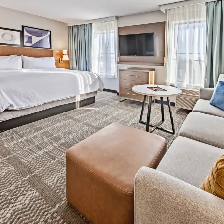 Staybridge Suites CEDAR RAPIDS NORTH by IHG