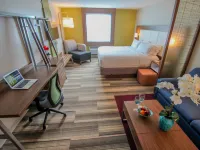 Holiday Inn Express & Suites MIAMI AIRPORT EAST by IHG Hotels near Miami International Airport