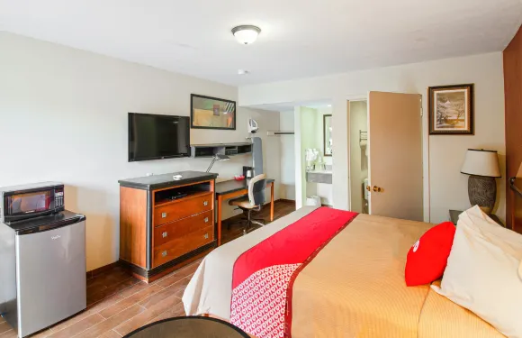 OYO 阿肯色布萊塞維亞酒店 - 55 號州際公路