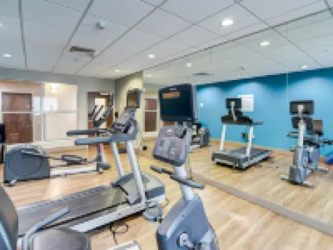 ホリデイ イン エクスプレス & スイーツ フォーリー by IHG フォーリーのホテル