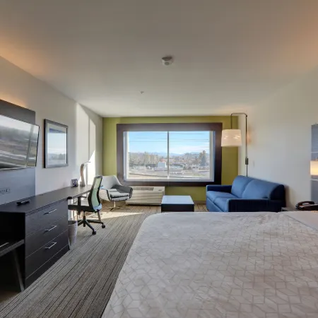 Holiday Inn Express & Suites AUBURN DOWNTOWN by IHG