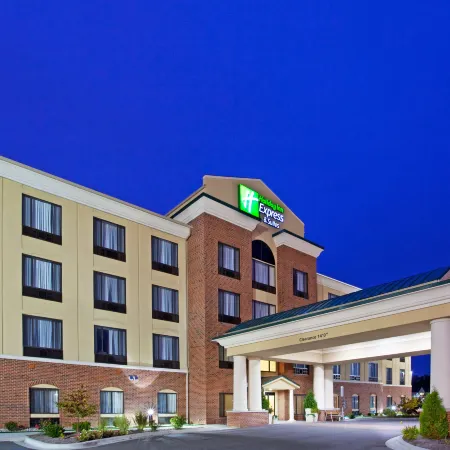 Holiday Inn Express & Suites DETROIT - UTICA by IHG
