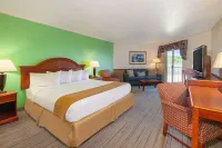 Apple Tree Inn, SureStay Collection by Best Western - balcony