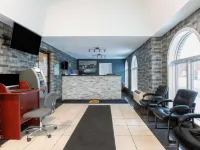 Super 8 by Wyndham Niagara Falls by the Falls Hotels near Bird Kingdom