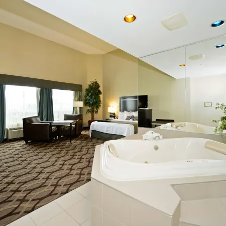 Best Western Plus Travel Hotel Toronto Airport