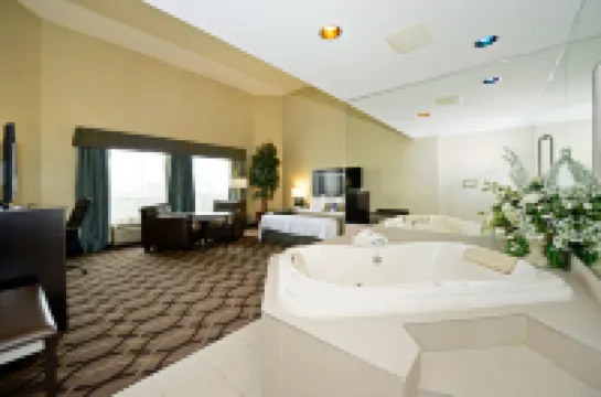 Best Western Plus Travel Hotel Toronto Airport