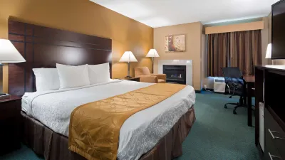 Best Western Plaza Hotel Saugatuck Hotels in Saugatuck Township