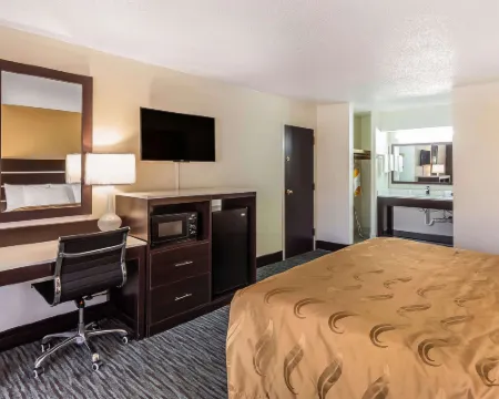 Quality Inn South Boston - Danville East Hotels in Halifax County