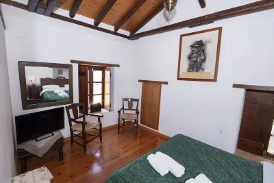 Goulas Traditional Guesthouse Các khách sạn ở Monemvasia