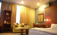 Gold Inn Hotel Hotels in Mentawa Baru Hulu