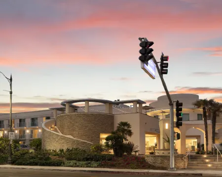 Redondo Beach Hotel, Tapestry Collection by Hilton Hotels in Redondo Beach